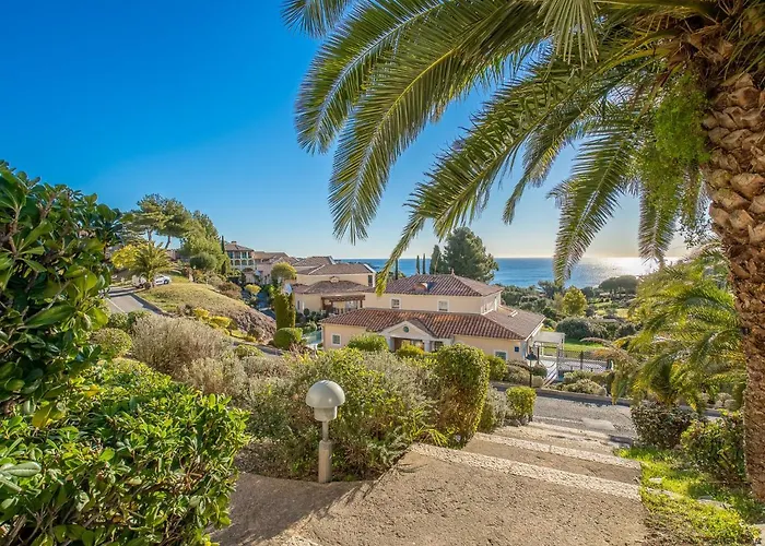 Apartment Le Village - C2 105 By Interhome Saint-Raphaël